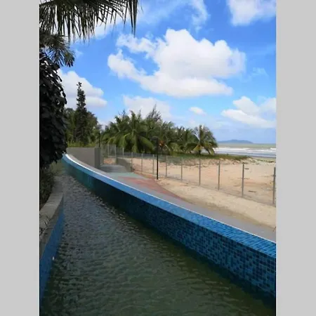 Timurbay Studio Apartment Facing Beautiful Beach Kuantan Exterior photo